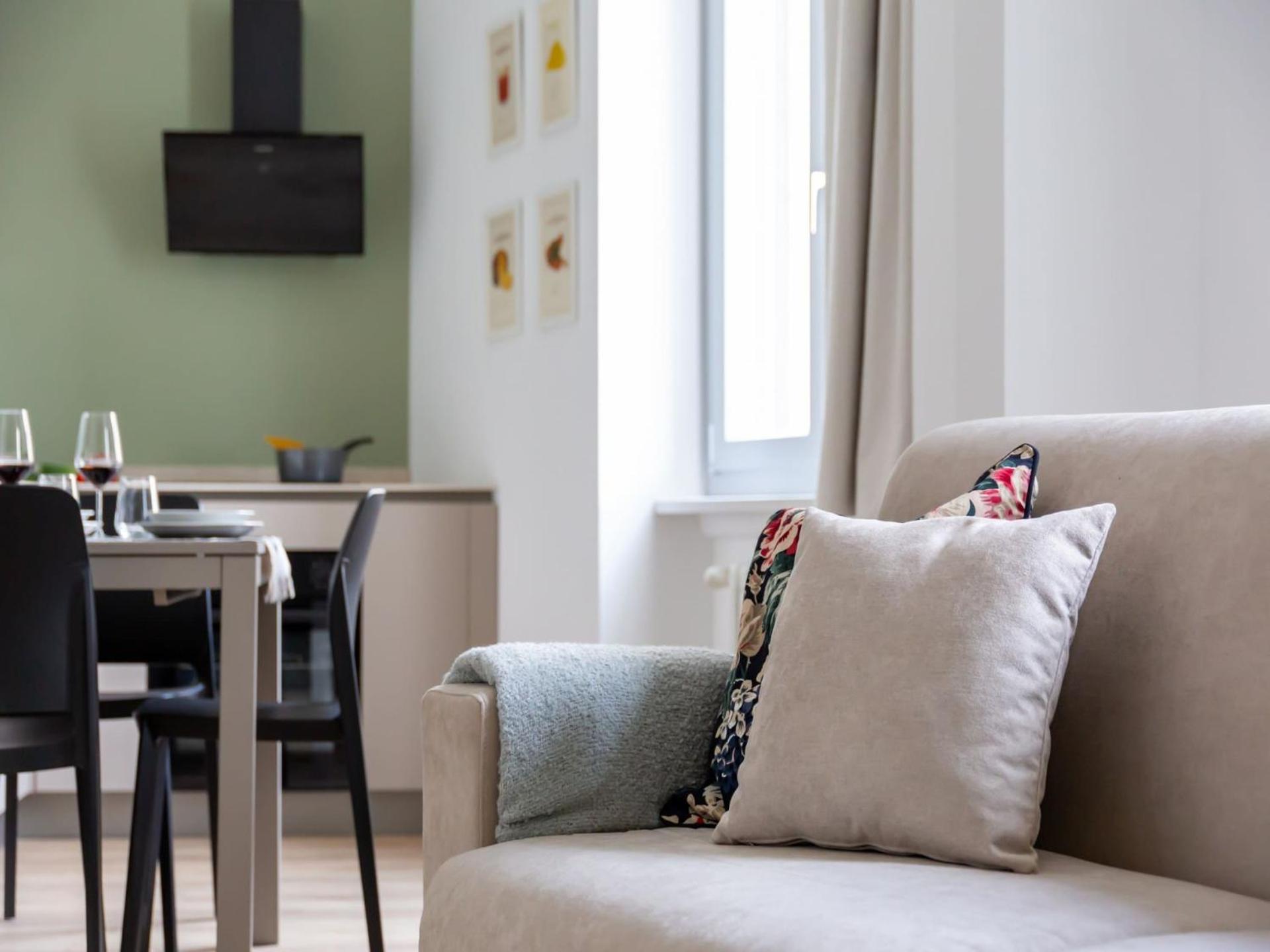 The Best Rent - Spacious And Renovated Two-Bedroom Apartment Downtown Mailand Exterior foto